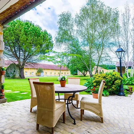 Le Maine Au Cerf Vakantiehuis Ozillac